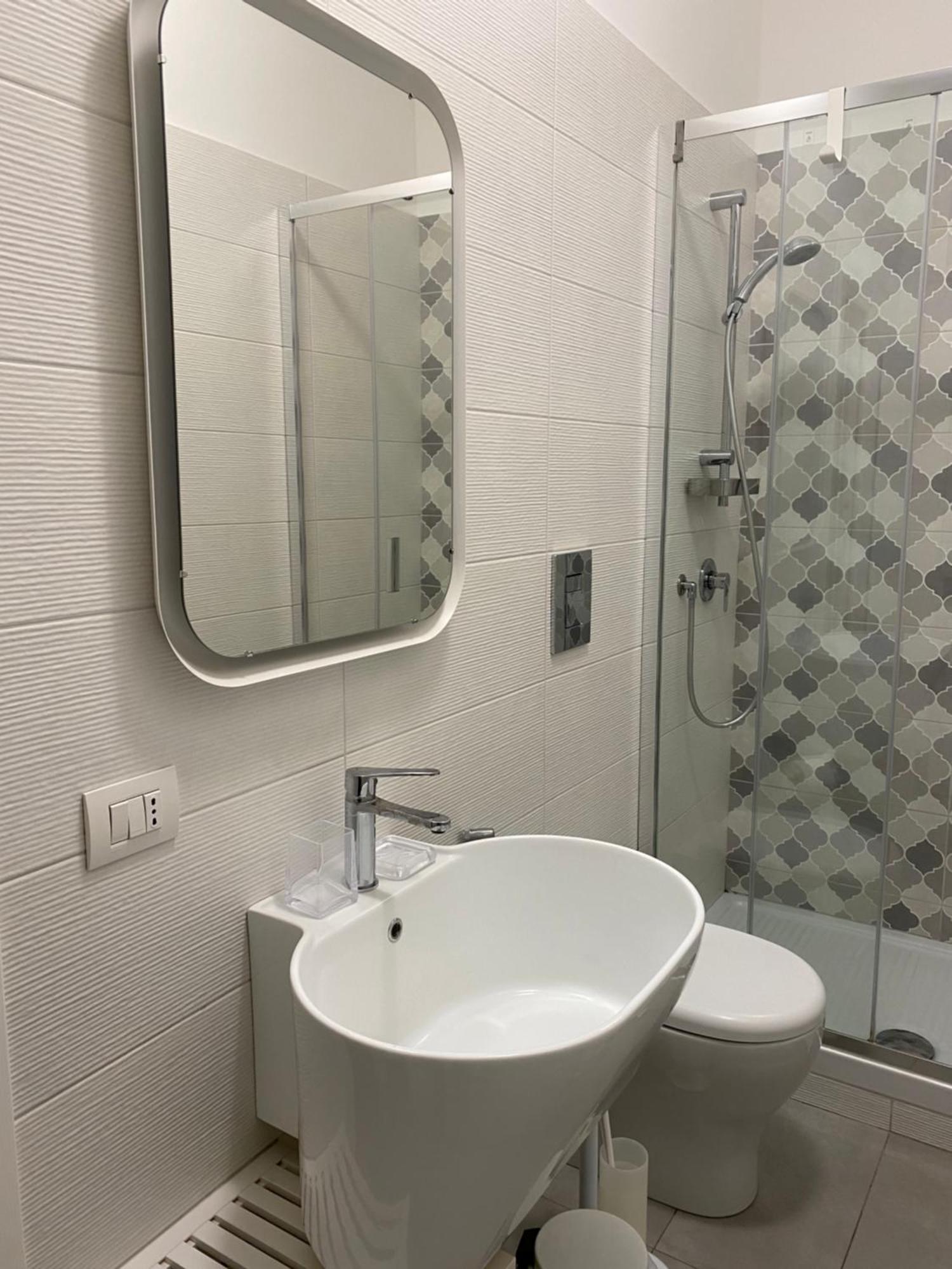Home 22 Appartamento In Centro Storico - קטאניה מראה חיצוני תמונה